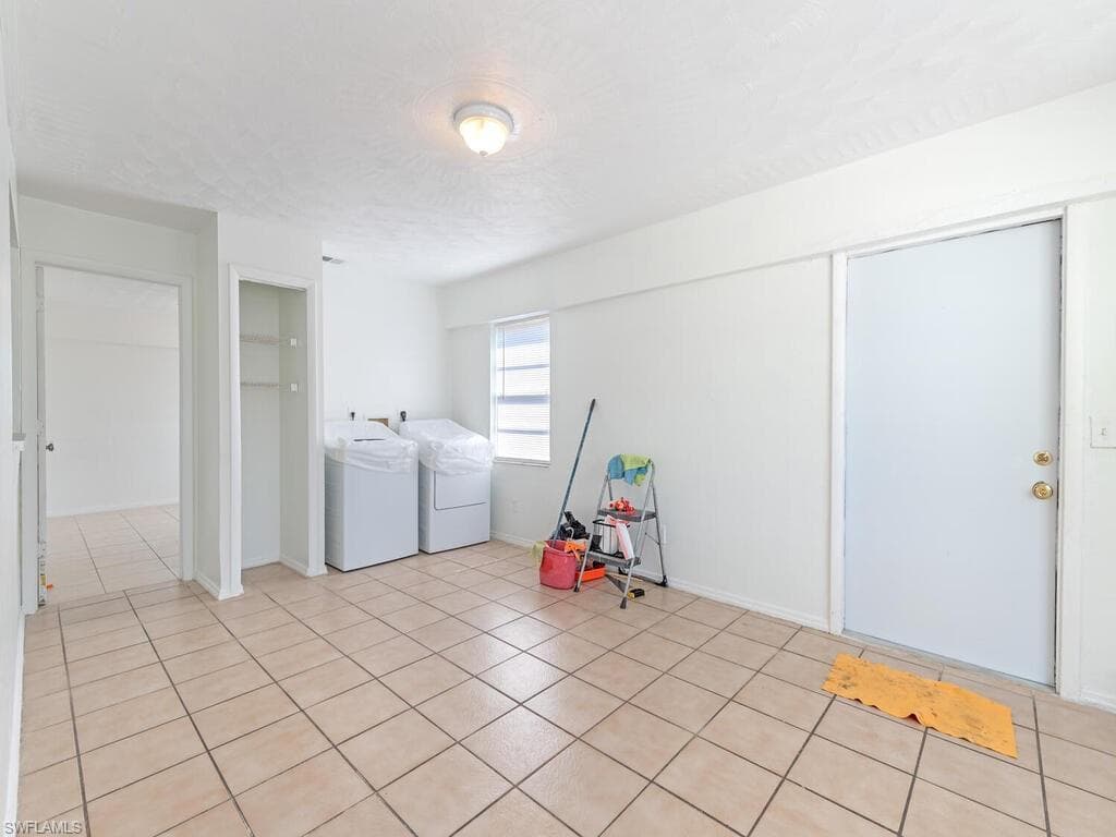 11596 Pawley AVE, BONITA SPRINGS FL 34135-12