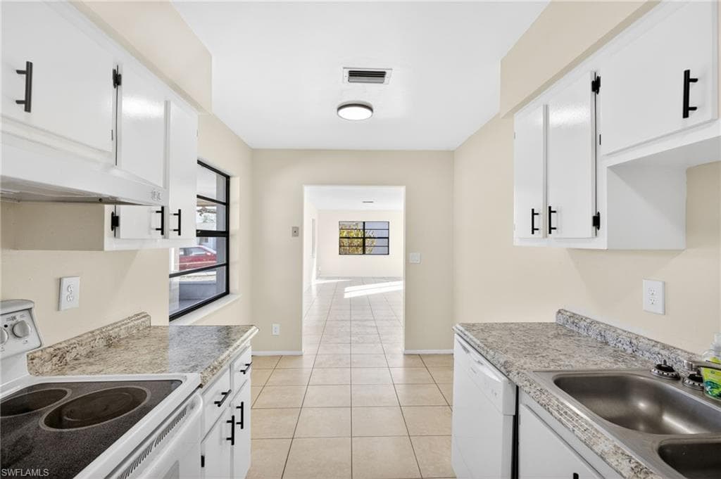 106 Stetson ST, LEHIGH ACRES FL 33936-22