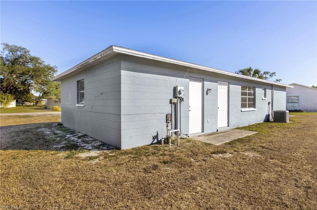 106 Stetson ST, LEHIGH ACRES FL 33936-5