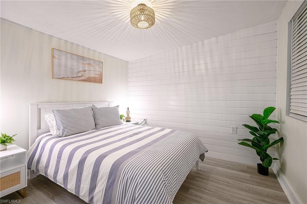 757 101 AVE N, NAPLES FL 34108-19