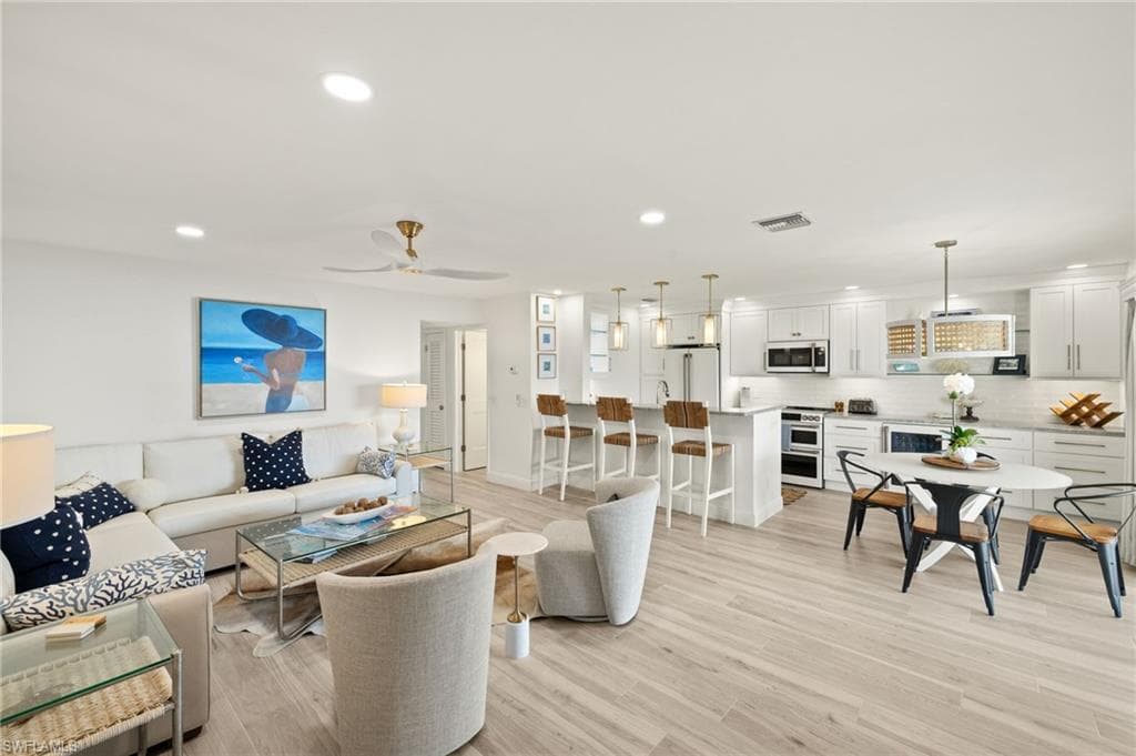 827 E Gulf DR # C6, SANIBEL FL 33957-6