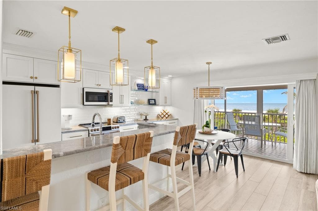 827 E Gulf DR # C6, SANIBEL FL 33957-2