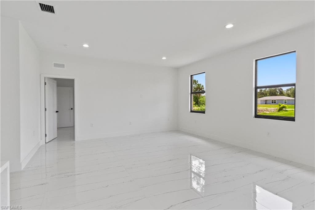 6010 Acorn CIR-20