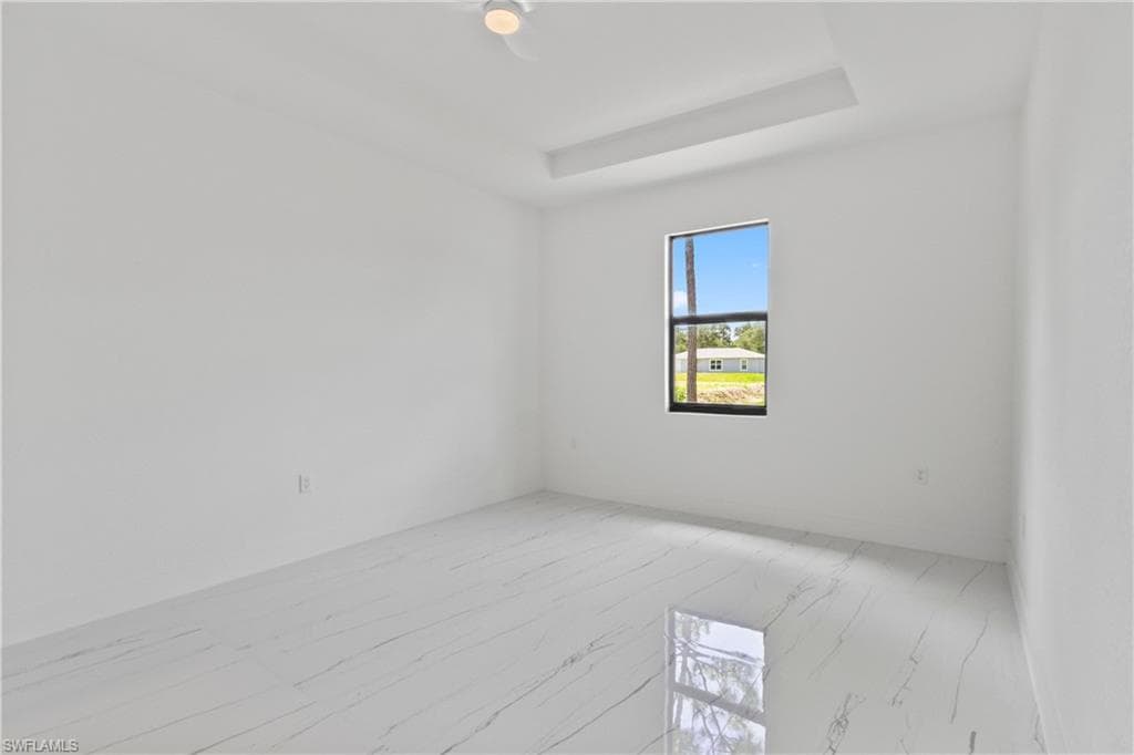 6010 Acorn CIR-25