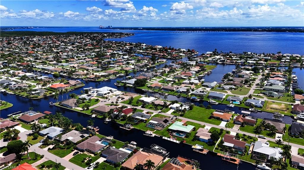 3332 SE 19th AVE, CAPE CORAL FL 33904-43