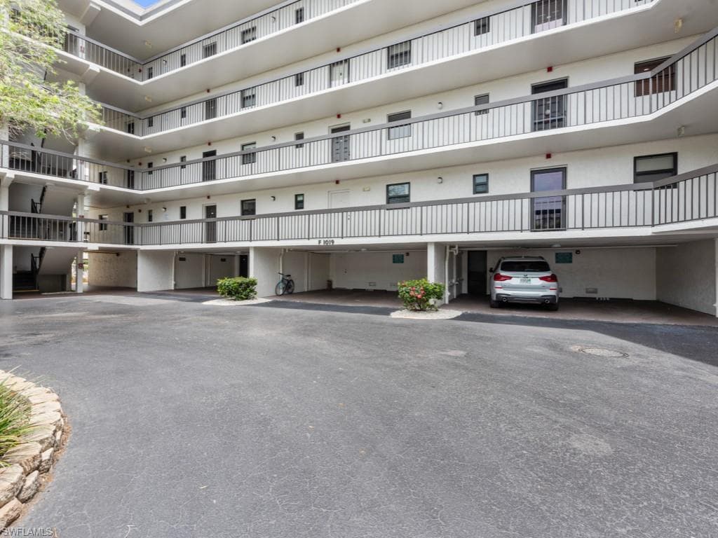 1019 Anglers CV # F302, MARCO ISLAND FL 34145-8