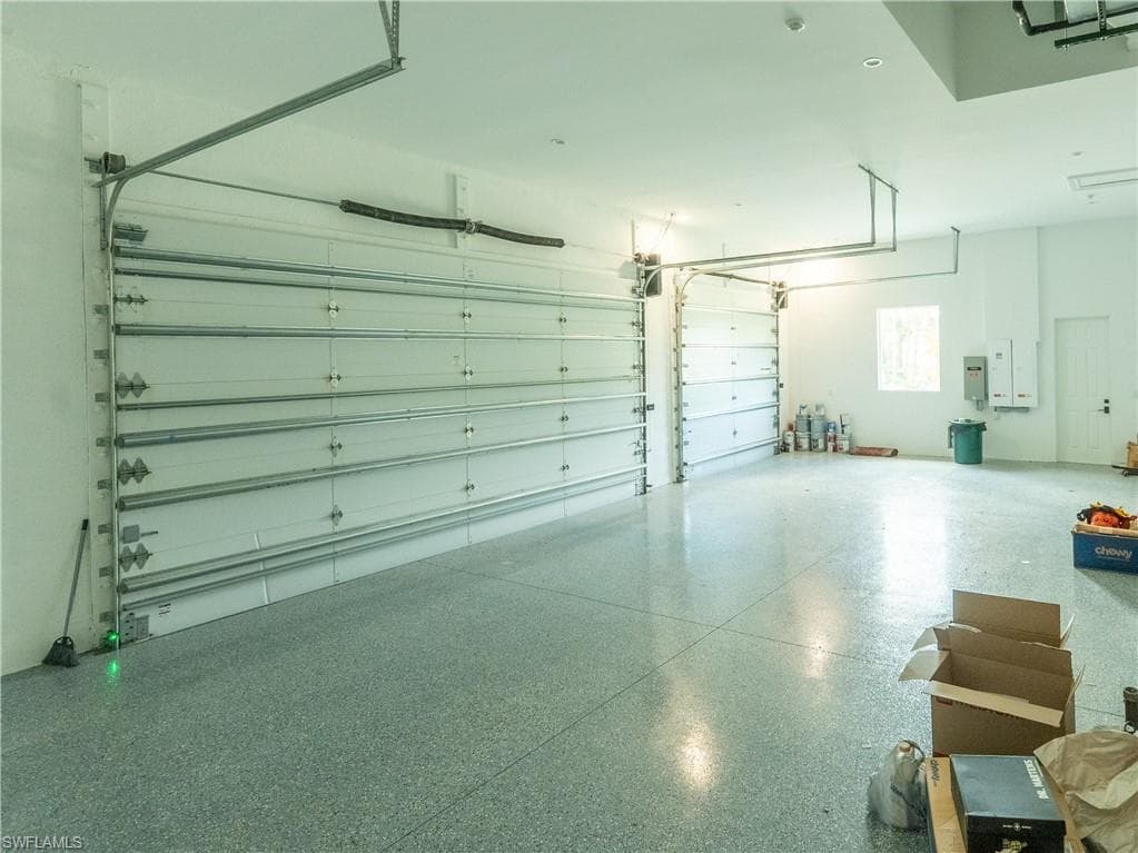 256 Price ST, NAPLES FL 34113-26