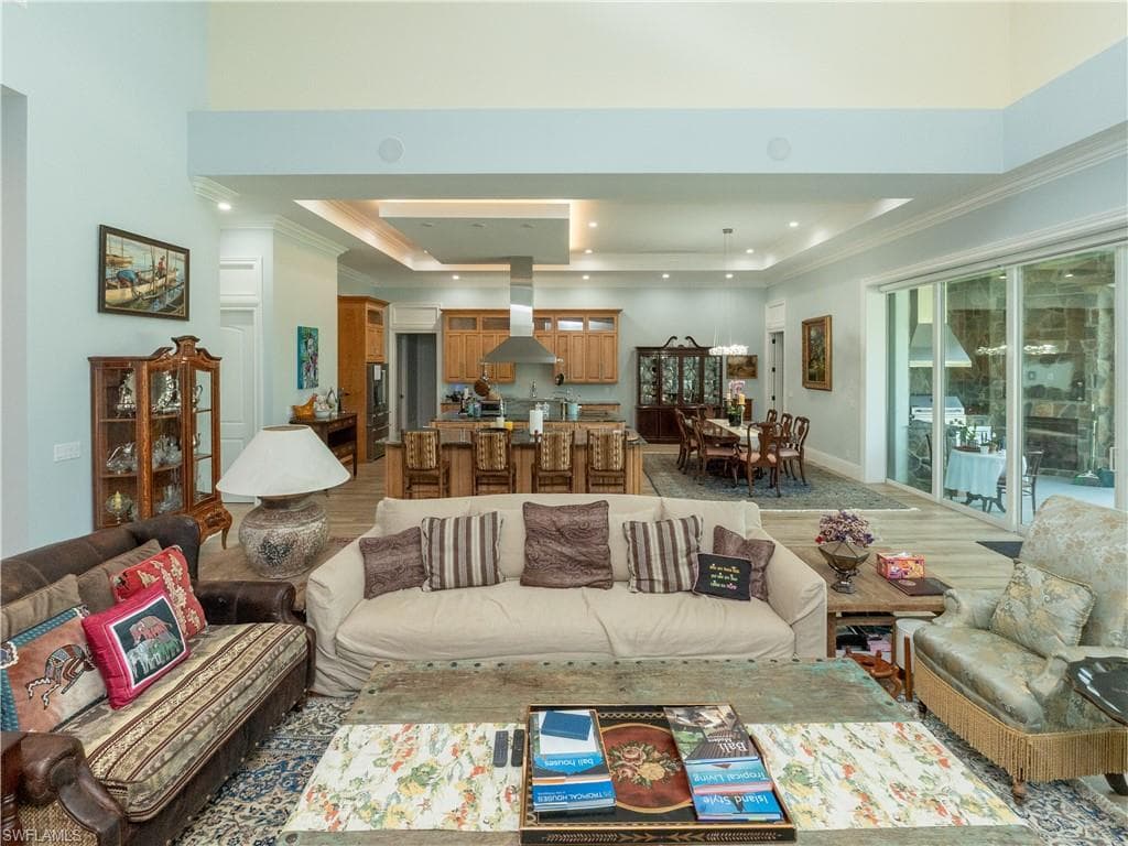 256 Price ST, NAPLES FL 34113-5