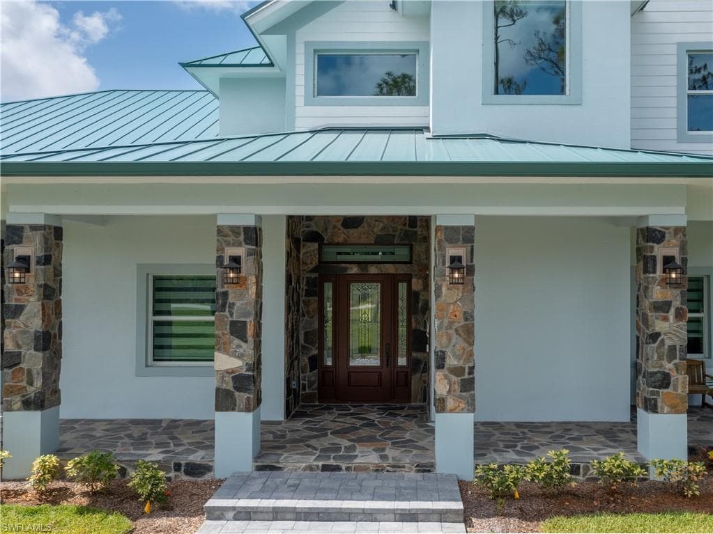 256 Price ST, NAPLES FL 34113-41