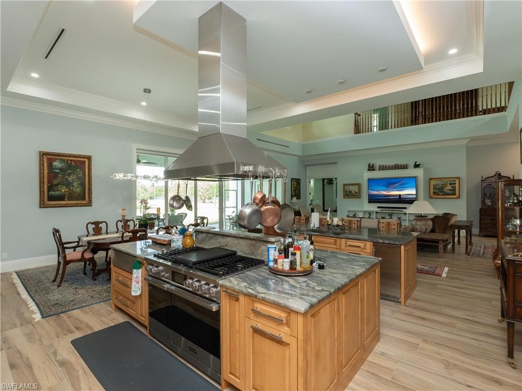 256 Price ST, NAPLES FL 34113-12