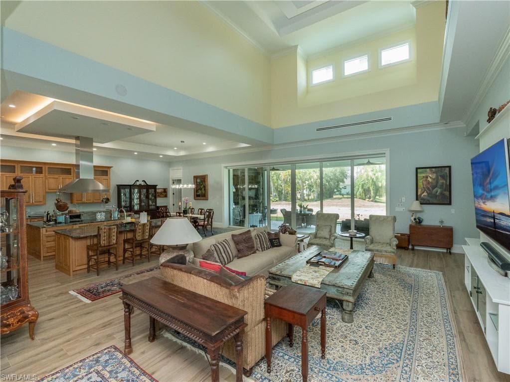 256 Price ST, NAPLES FL 34113-4