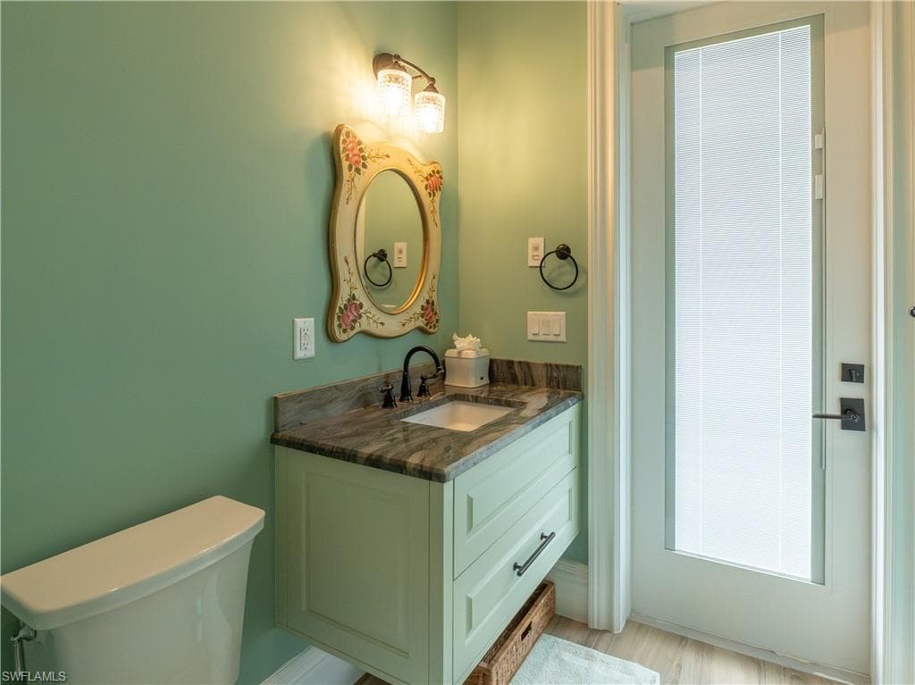 256 Price ST, NAPLES FL 34113-23