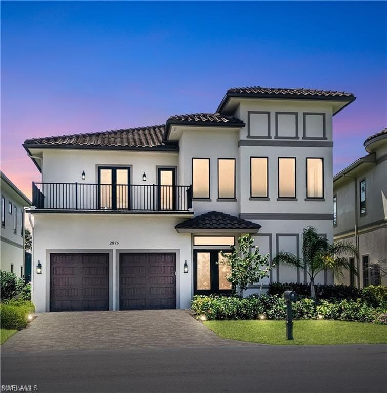 2875 Coco Lakes DR, NAPLES FL 34105-1