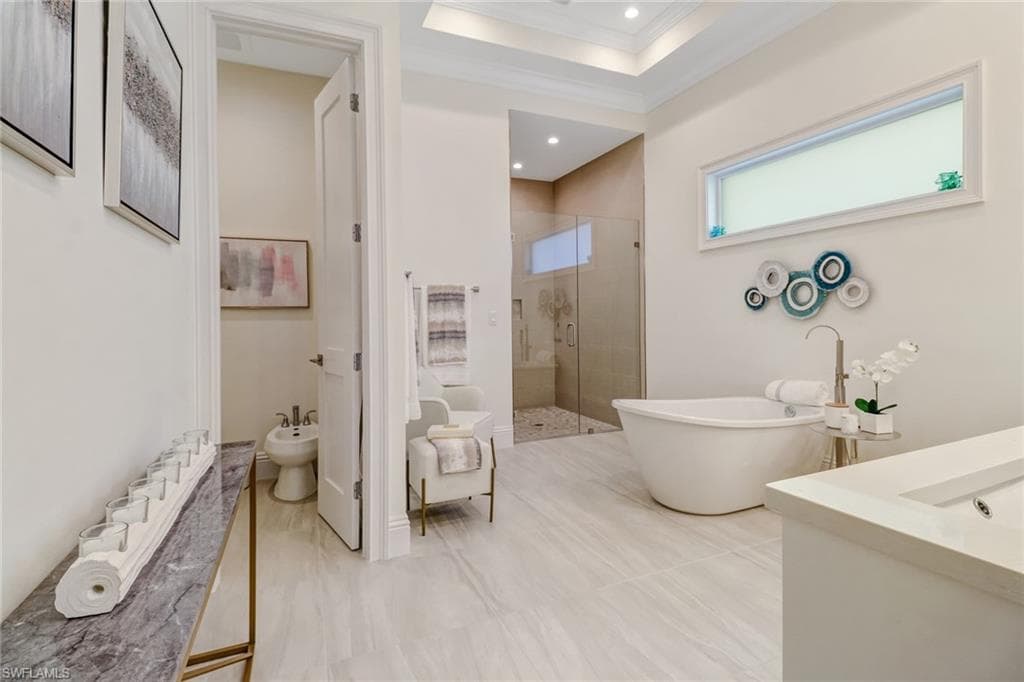 2875 Coco Lakes DR, NAPLES FL 34105-11