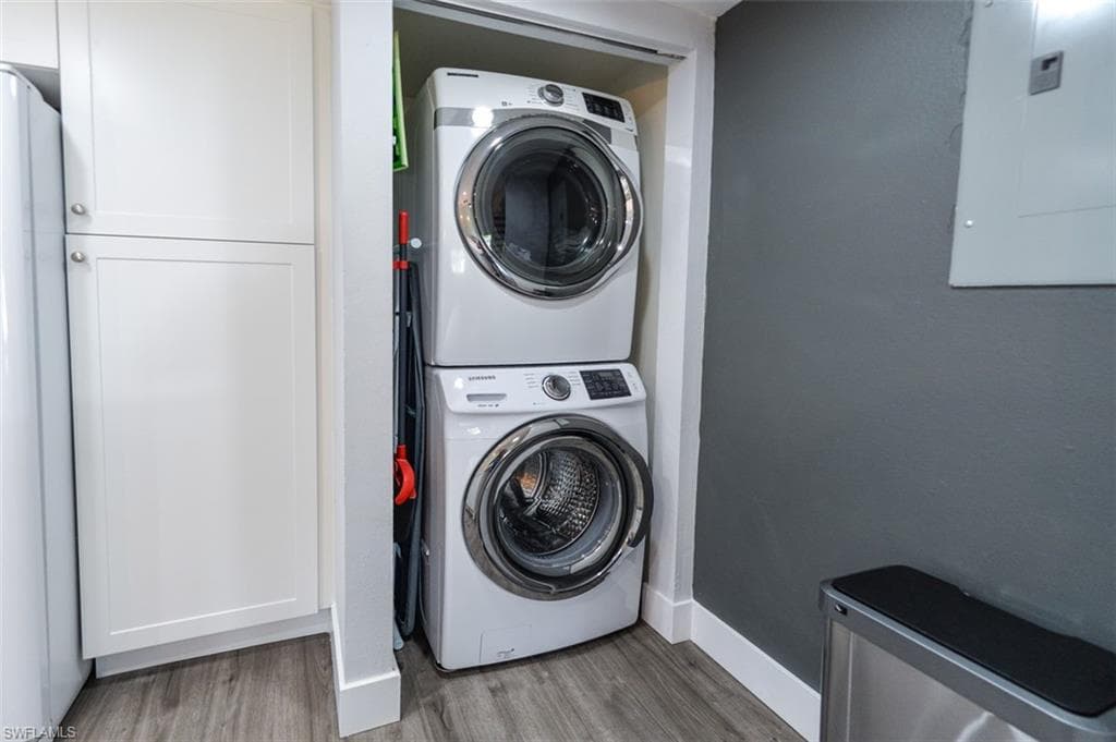 12964 Meadowood CT, FORT MYERS FL 33919-20