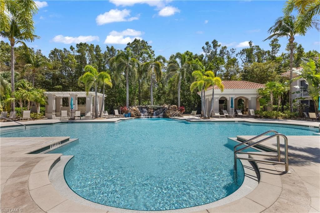 8531 Violeta ST # 203, ESTERO FL 34135-23