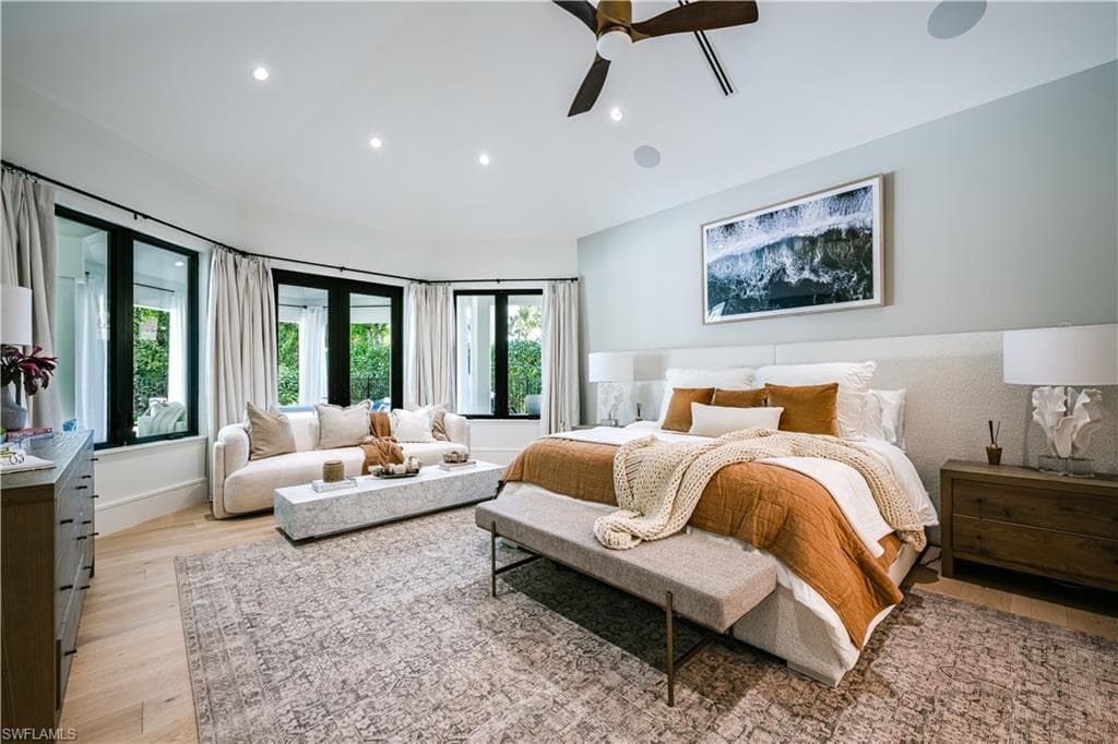 681 Katemore LN, NAPLES FL 34108-26