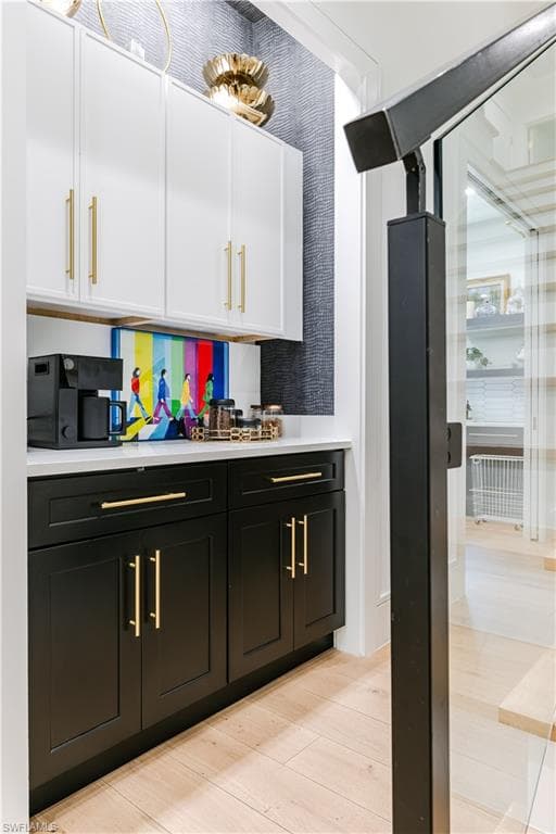 681 Katemore LN, NAPLES FL 34108-15