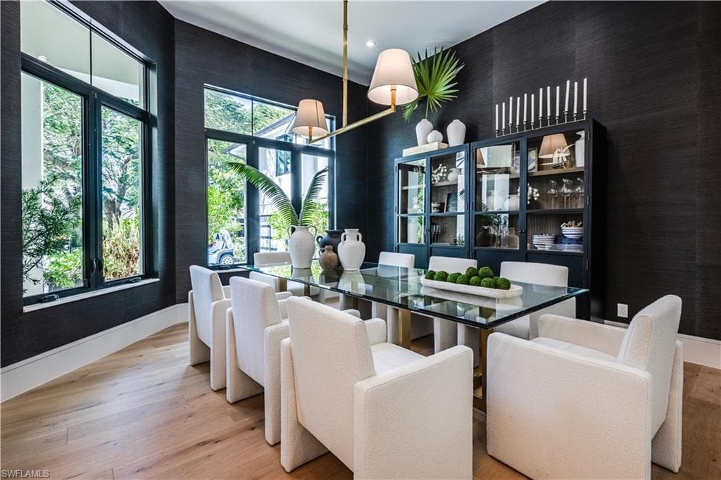 681 Katemore LN, NAPLES FL 34108-7