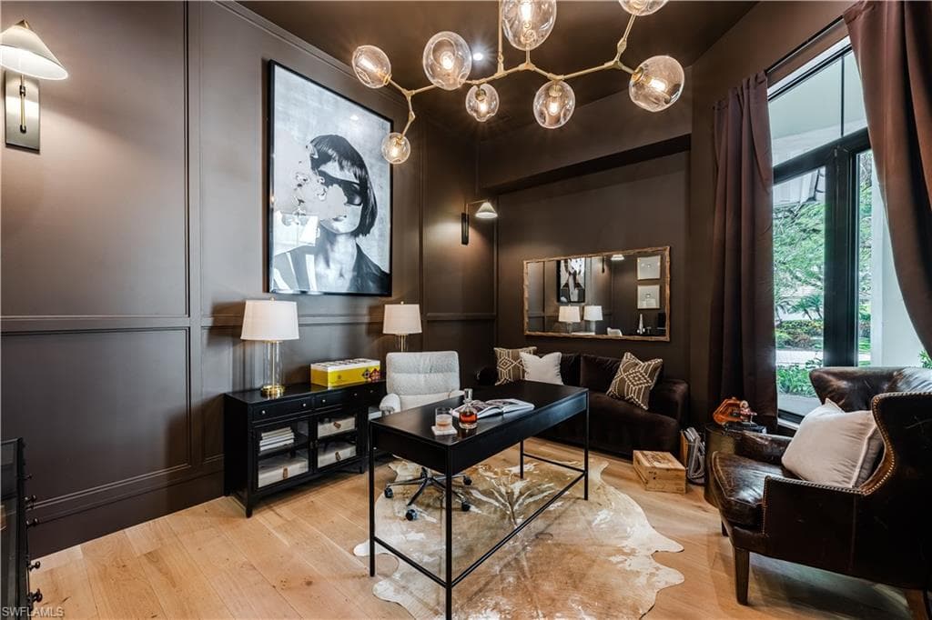 681 Katemore LN, NAPLES FL 34108-24