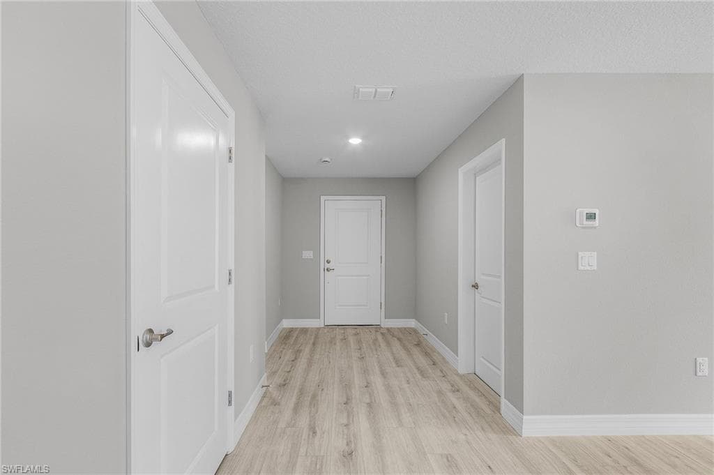 337 Woodburn DR, LEHIGH ACRES FL 33972-5