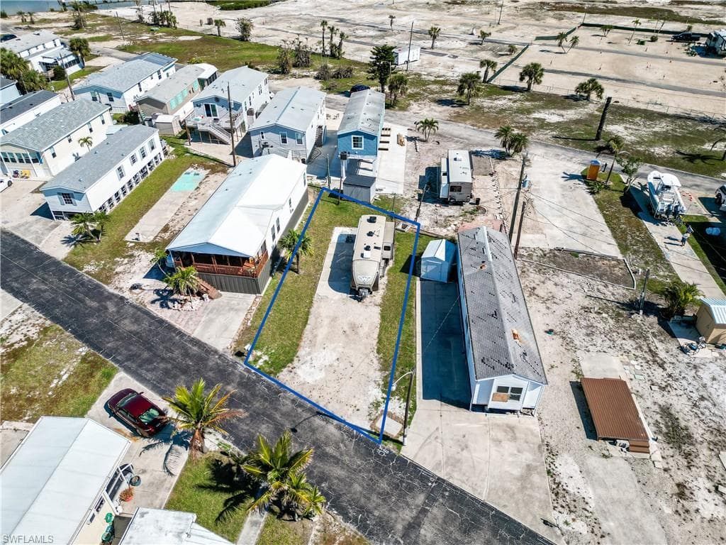 38 Helen LN, FORT MYERS BEACH FL 33931-5