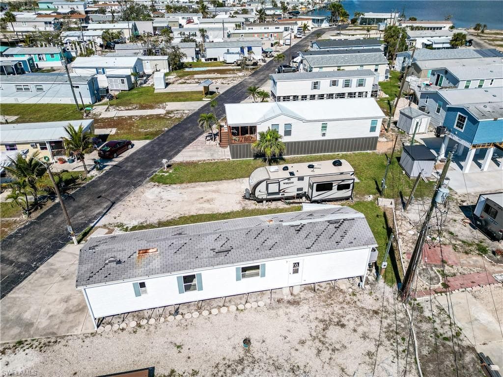 38 Helen LN, FORT MYERS BEACH FL 33931-6