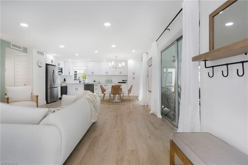 1549 Sandpiper ST # 89, NAPLES FL 34102-1