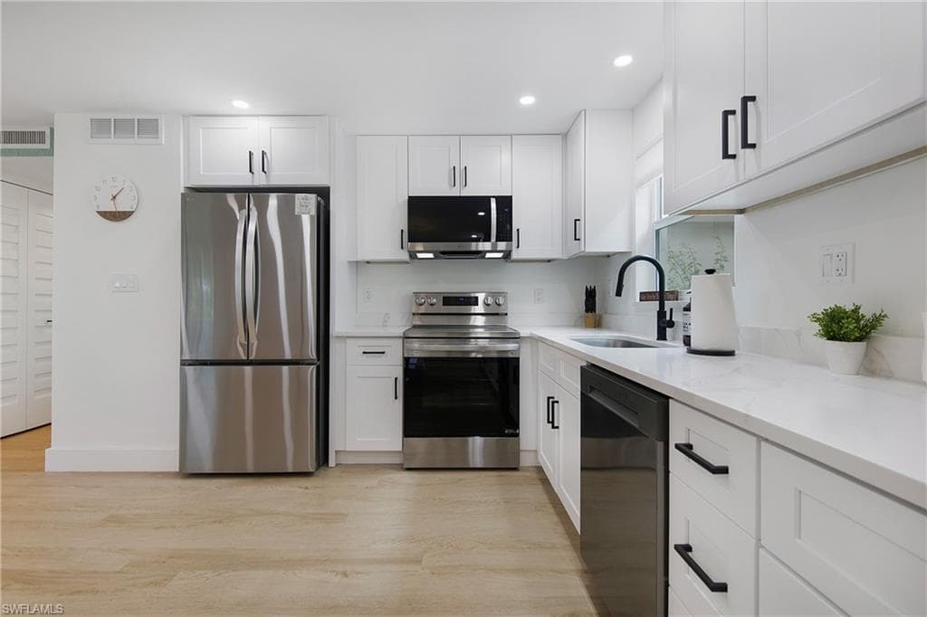 1549 Sandpiper ST # 89, NAPLES FL 34102-6