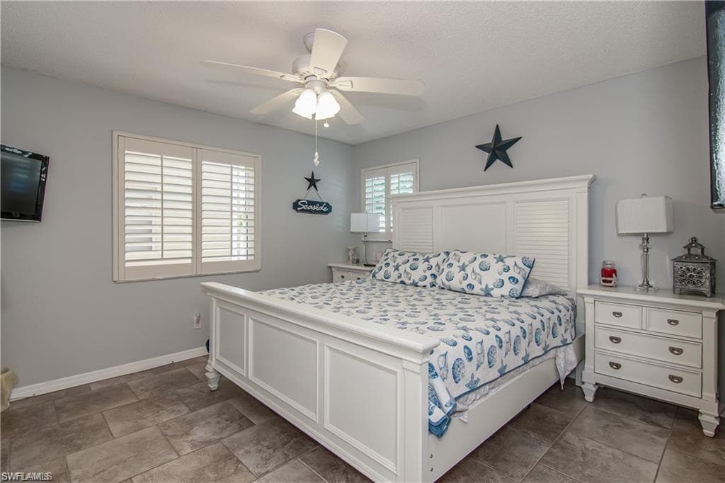 1400 Pompei LN # 21, NAPLES FL 34103-15