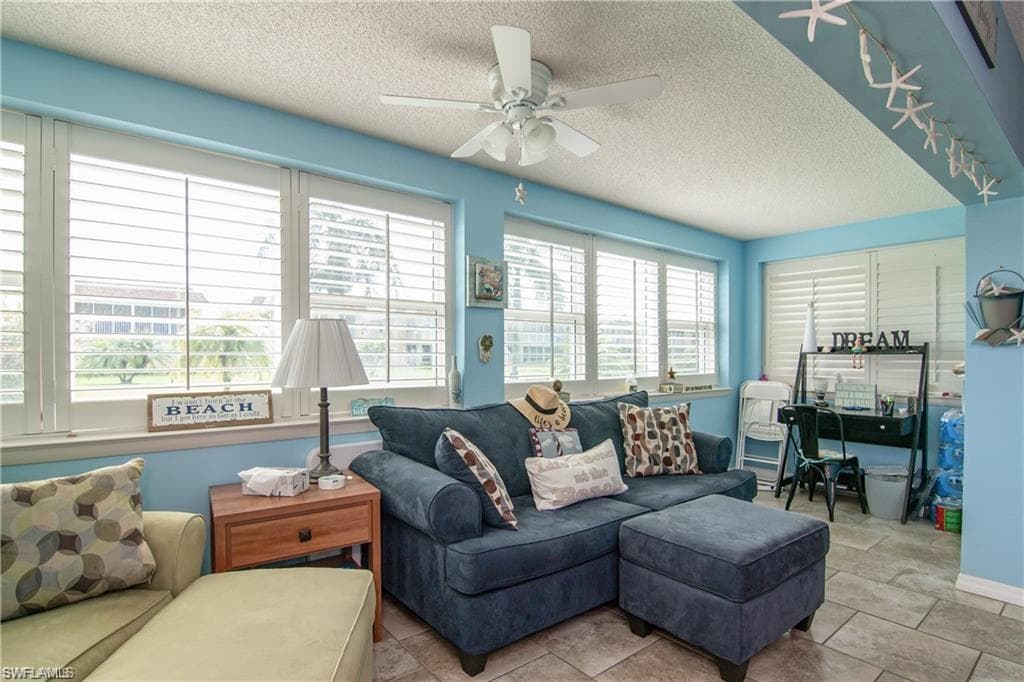 1400 Pompei LN # 21, NAPLES FL 34103-6