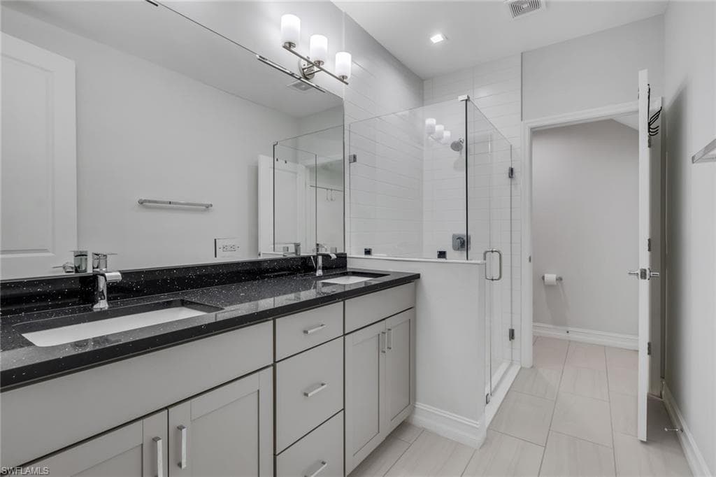 7501 Carnegie WAY, NAPLES FL 34119-19