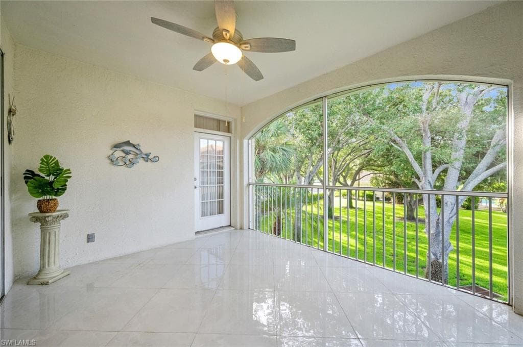 74 Silver Oaks CIR # 202, NAPLES FL 34119-16