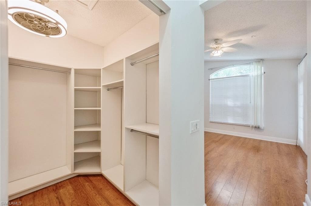 74 Silver Oaks CIR # 202, NAPLES FL 34119-21