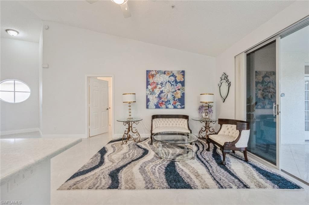 74 Silver Oaks CIR # 202, NAPLES FL 34119-6