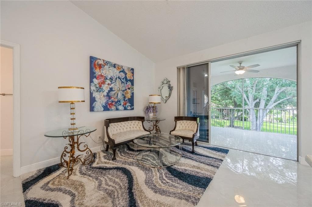 74 Silver Oaks CIR # 202, NAPLES FL 34119-4