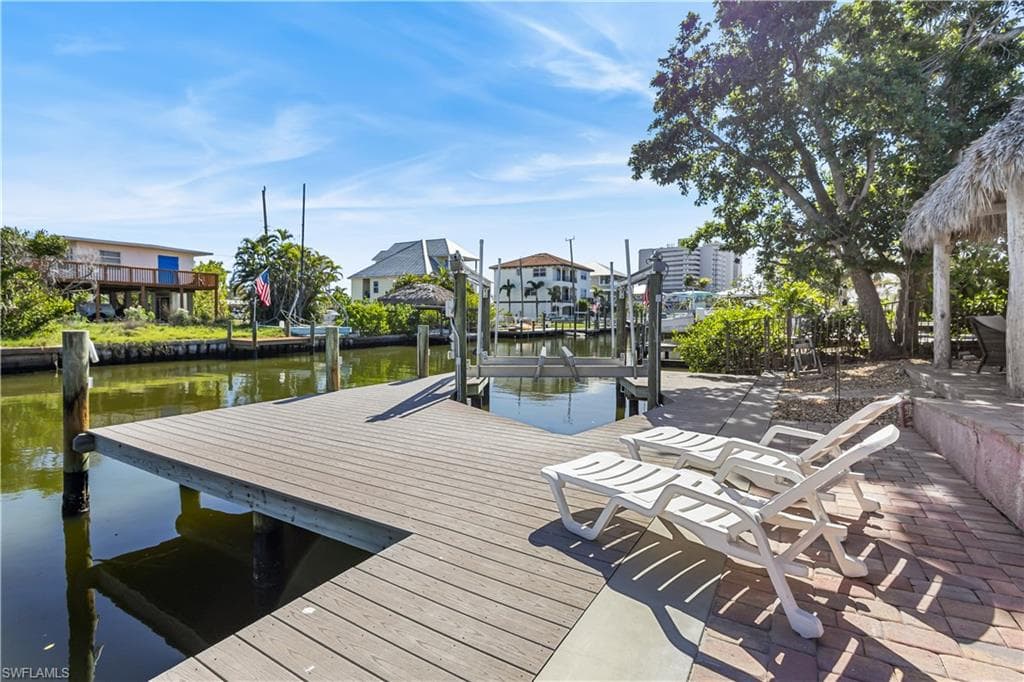 250 Ohio AVE, FORT MYERS BEACH FL 33931-5