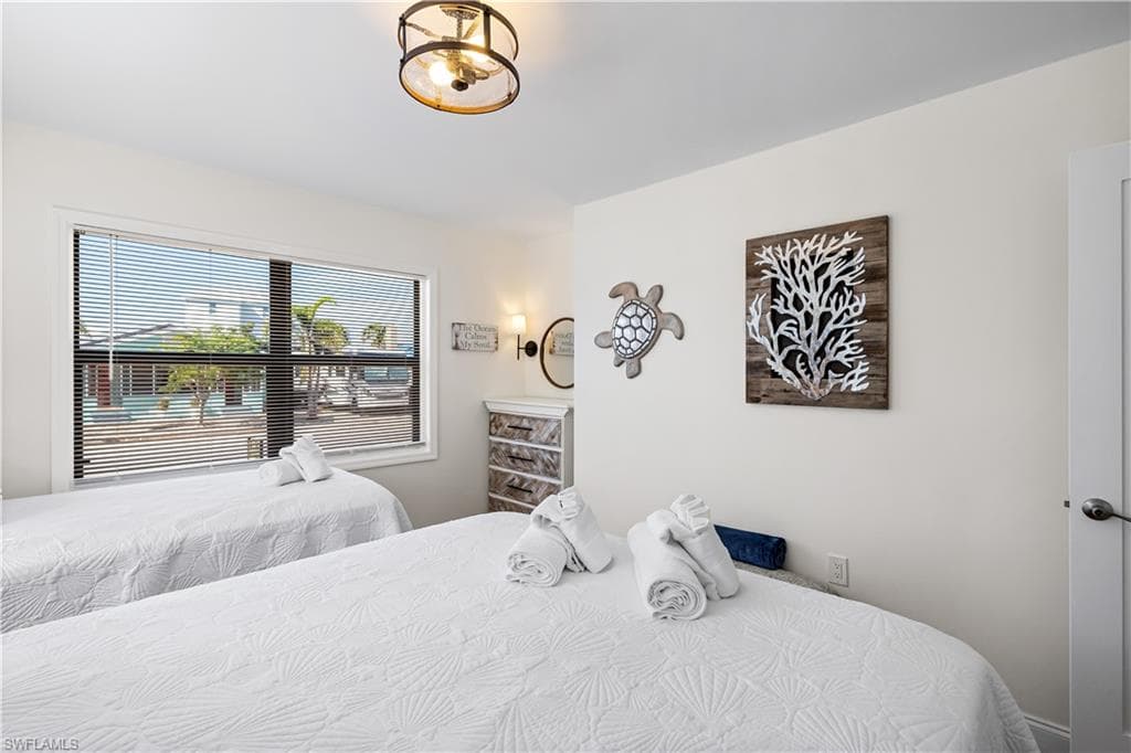 250 Ohio AVE, FORT MYERS BEACH FL 33931-29