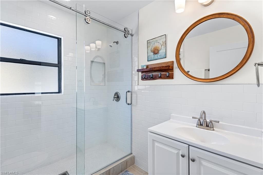 250 Ohio AVE, FORT MYERS BEACH FL 33931-24