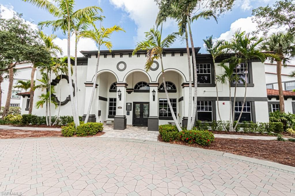 7935 Preserve CIR # 416, NAPLES FL 34119-6