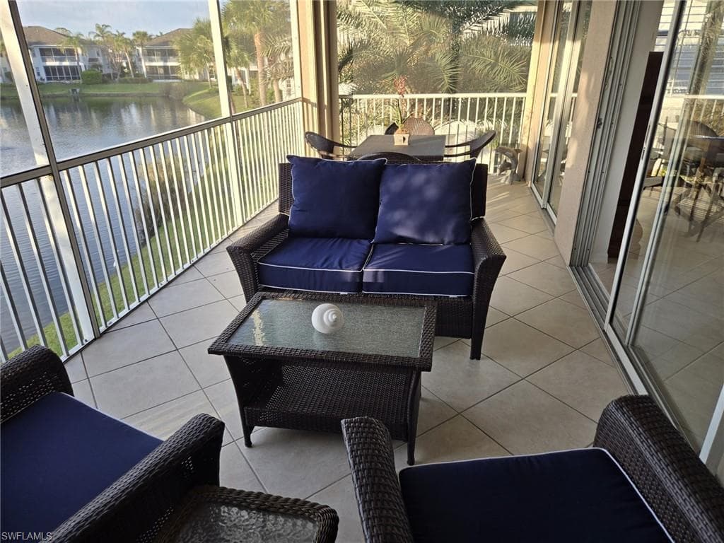 5095 Yacht Harbor DR # 203, NAPLES FL 34112-12