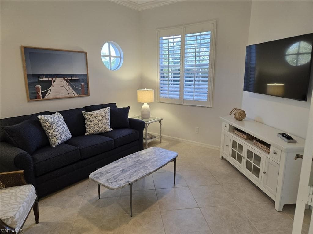 5095 Yacht Harbor DR # 203, NAPLES FL 34112-4