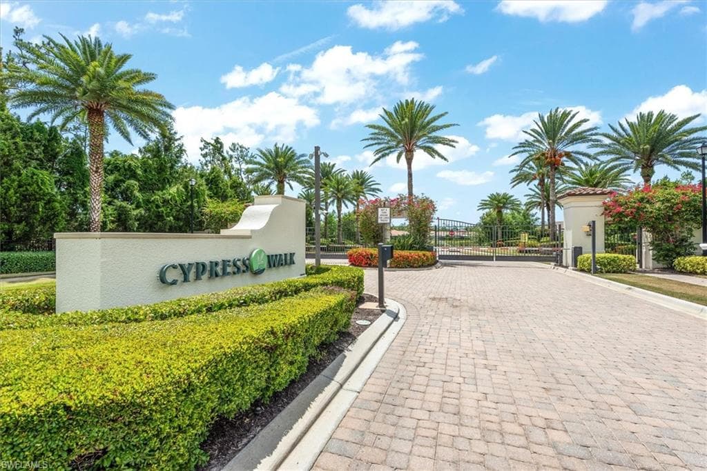 11569 Grey Egret CIR, FORT MYERS FL 33966-1