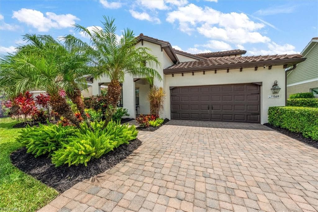 11569 Grey Egret CIR, FORT MYERS FL 33966-4