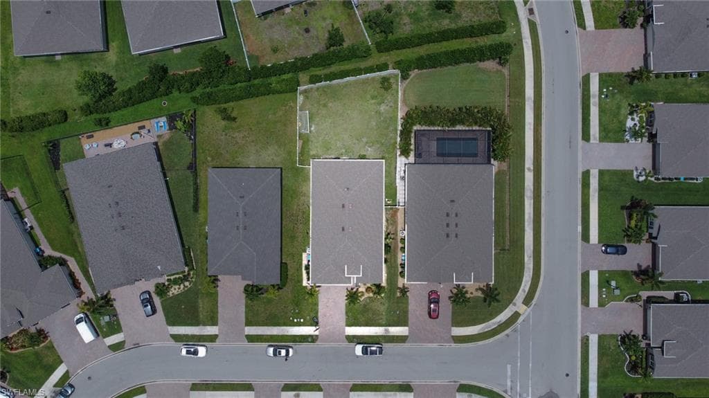 3289 Baravaldo CIR, CAPE CORAL FL 33909-15