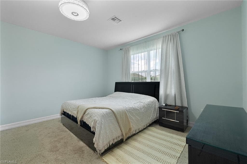 3289 Baravaldo CIR, CAPE CORAL FL 33909-4