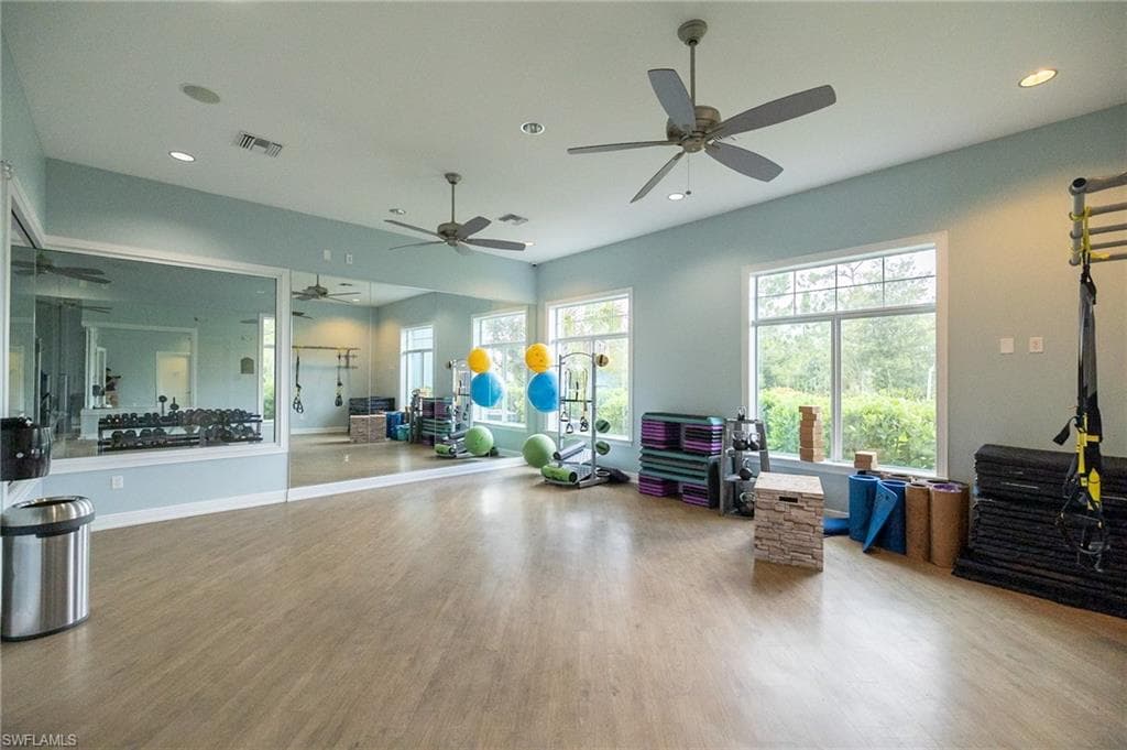 3289 Baravaldo CIR, CAPE CORAL FL 33909-24