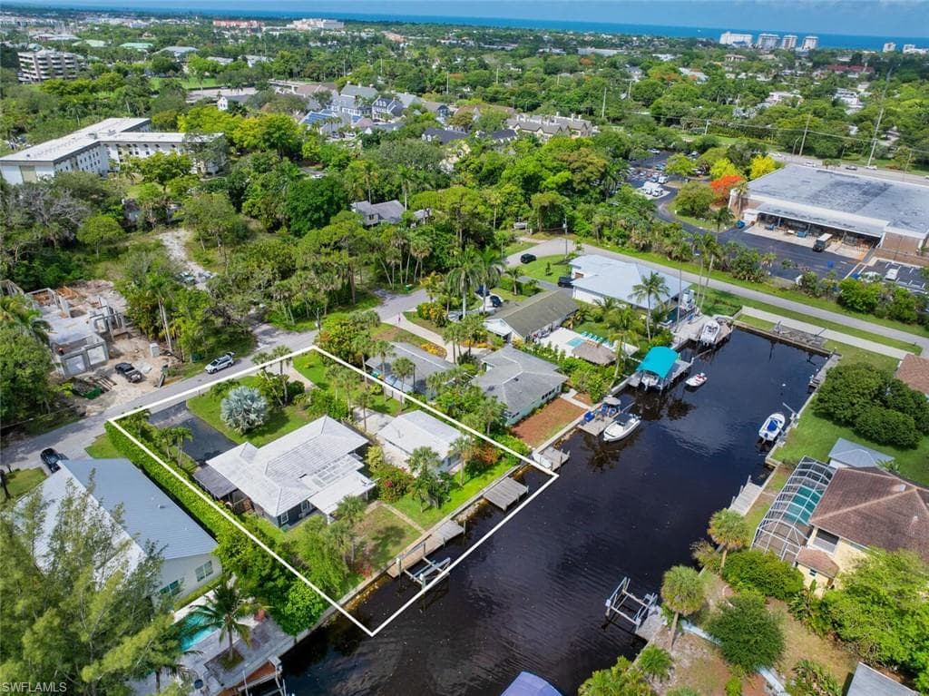 1483 Bembury DR, NAPLES FL 34102-1