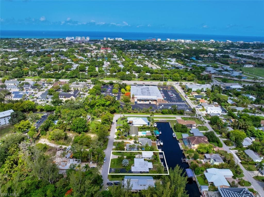 1483 Bembury DR, NAPLES FL 34102-17