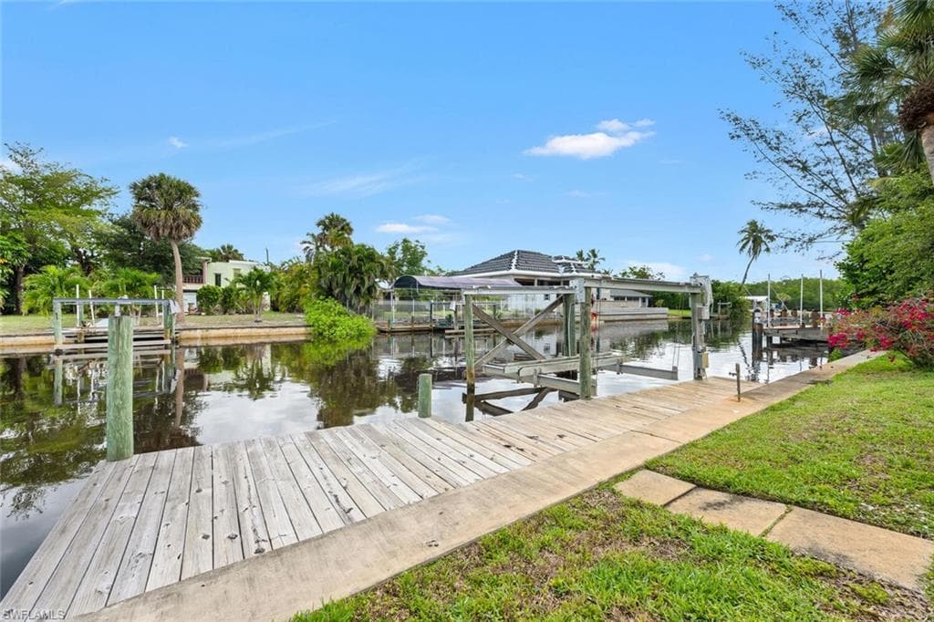 1483 Bembury DR, NAPLES FL 34102-14